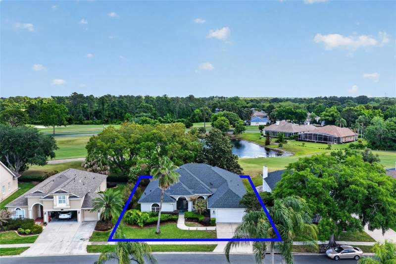 4 bedroom Single Family Residence at 1760 Edgewater Drive, Mount Dora Country Club Mount Dora Unit 02, Mount Dora — photo 4
