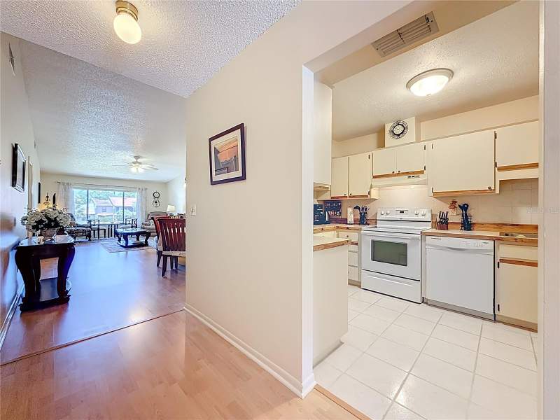 2 bedroom Condominium at 3505 Tarpon Woods Blvd #P408, Tarpon Woods Condo, Palm Harbor — photo 4