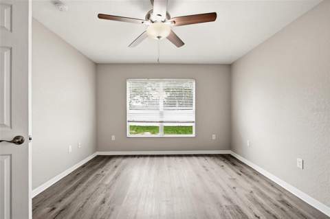 2442 Ambassador Avenue, Spring Hill FL - photo 12 of 32