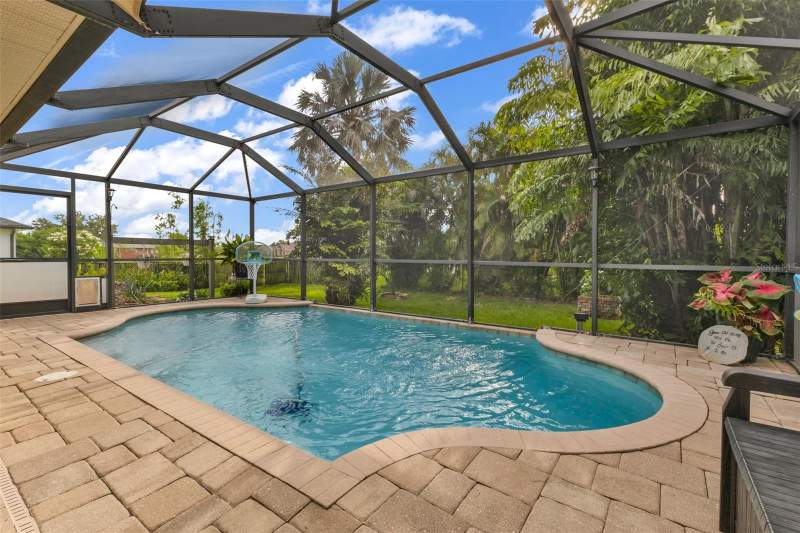 3 bedroom Single Family Residence at 1209 NW 25th Place, Cape Coral, Cape Coral — photo 2