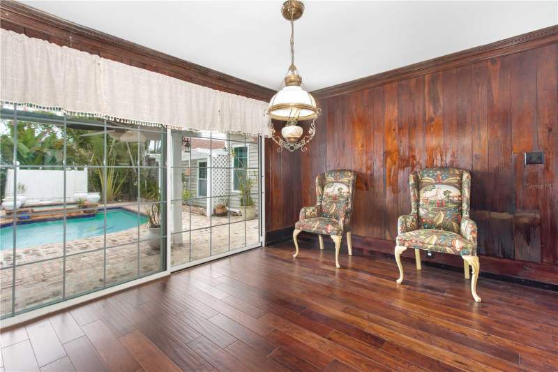 5 bedroom Single Family Residence at 806 Narcissus Avenue, Mandalay Sub, Clearwater Beach — photo 3