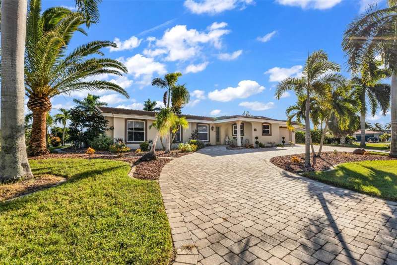3 bedroom Single Family Residence at 84 Ocean Drive, Punta Gorda Isles Sec 04, Punta Gorda — photo 5