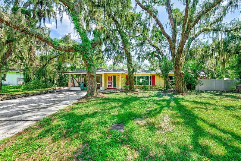 303 SAINT AUGUSTINE AVENUE home for sale in Temple Terrace Estates