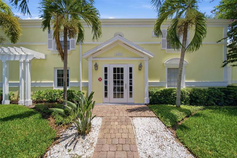 1 bedroom Condominium at 5092 Beach Drive #A, Waterside At Coquina Key South, St Petersburg — photo 3