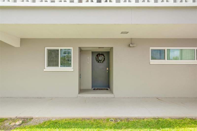 2 bedroom Condominium at 400 LARBOARD WAY #106, SEA ISLAND APTS 1 CONDO, CLEARWATER BEACH — photo 4
