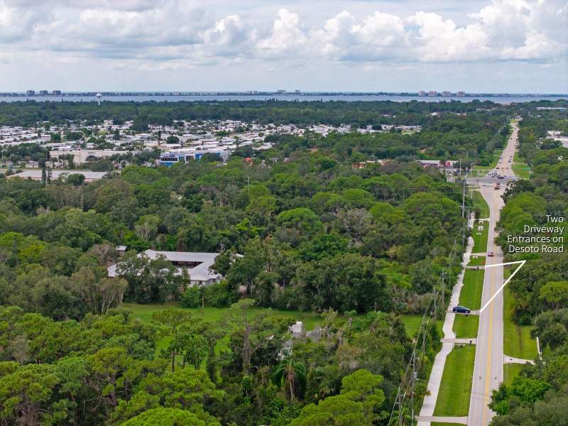 5 bedroom Single Family Residence at 2140 Desoto Road, Desoto Acres, Sarasota — photo 2