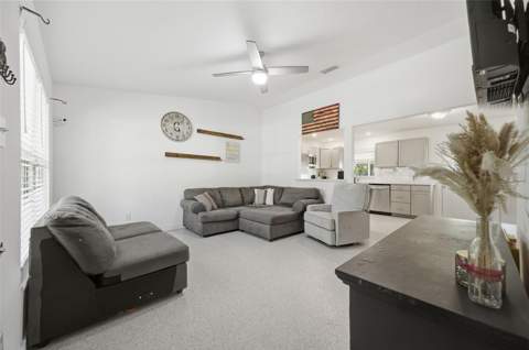 720 Locust Street, Tarpon Springs FL - photo 6 of 6