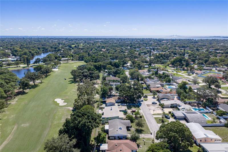 3 bedroom Single Family Residence at 4260 Narvarez Way, Lakewood Estates Tracts 10-11, St Petersburg — photo 2