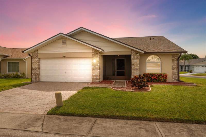 Villas On The GreenCondos for Sale in Riverview, FL