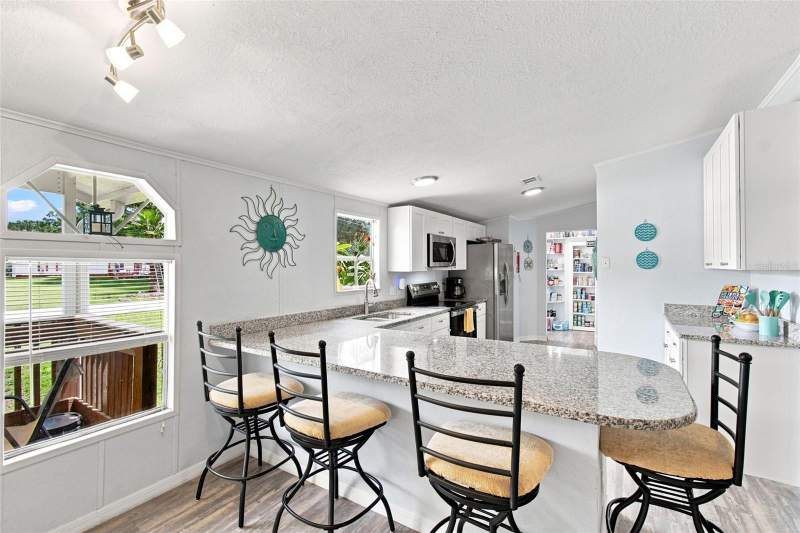 2 bedroom Manufactured Home at 2715 11th Avenue, Ruskin Colony Farms 1st Extens, Ruskin — photo 4