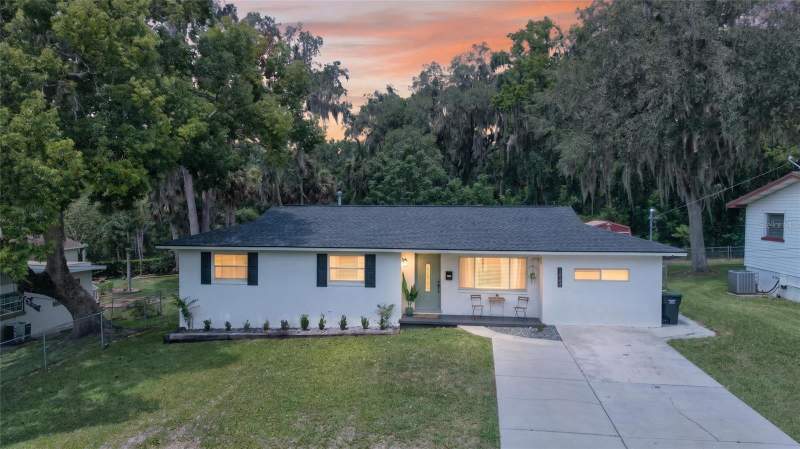 3 bedroom Single Family Residence at 1428 SE 9th Avenue, Pleasant View Heights, Ocala — photo 2