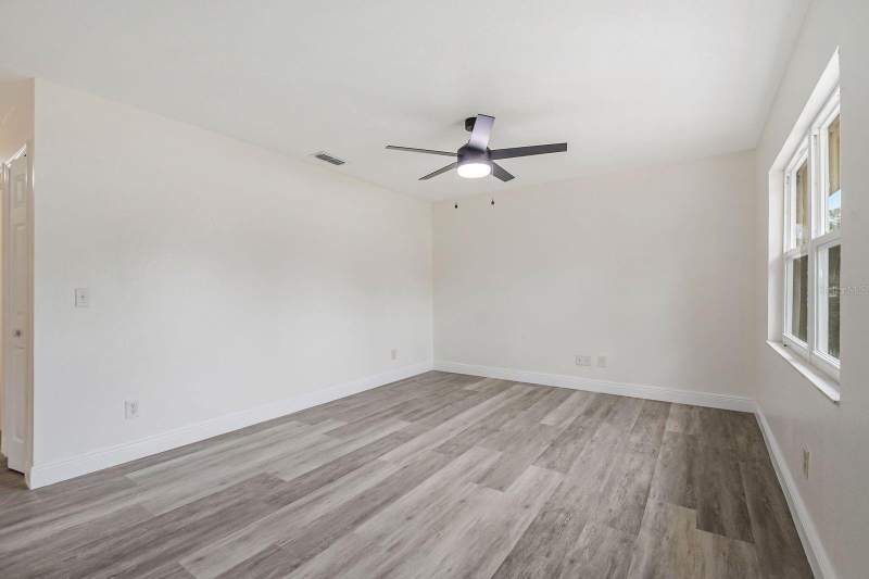2 bedroom Half Duplex at 3220 Netherwood Drive, Coronation Add, Winter Park — photo 3