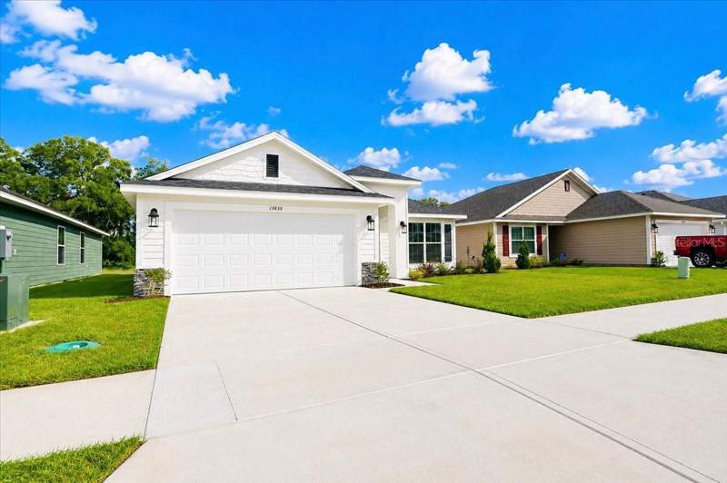 4 bedroom Single Family Residence at 2549 SW 250TH DRIVE #SW 250th TERRACE, Country Way South-Phase 2, Newberry — photo 3