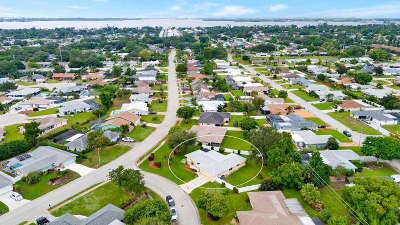 3 bedroom Single Family Residence at 6806 21st Avenue Terrace, Pointe West, Bradenton — photo 5
