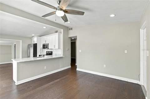 7301 51st Avenue, St Petersburg FL - photo 14 of 44