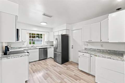 1015 Bonita Drive, Altamonte Springs FL - photo 8 of 39