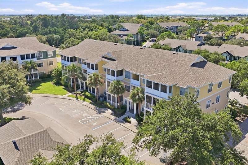 1 bedroom Condominium at 4802 51st St W #1304, The Palms Of Cortez, Bradenton — photo 3
