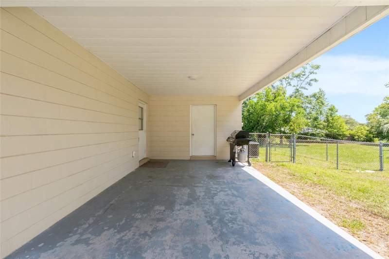 2 bedroom Single Family Residence at 21545 SW Honeysuckle Street, Rainbow Lakes Estate, Dunnellon — photo 5