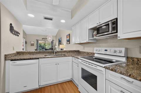 11511 113th Street #13F, Seminole FL - photo 6 of 26