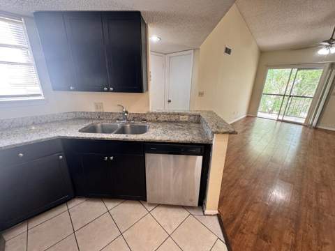 1972 Lake Atriums Circle #199, Orlando FL - photo 23 of 34