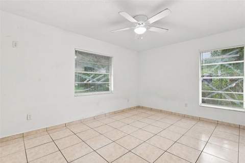 1098 E De Carlo Drive, Deltona FL - photo 17 of 49