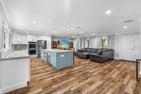 13355 Park Boulevard, Seminole FL - photo 6 of 71