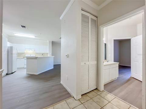 3605 Conroy Road #513, Orlando FL - photo 20 of 31