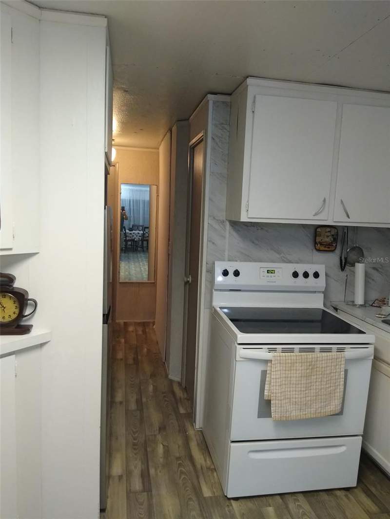 2 bedroom Mobile Home at 8488 SE 126th Place, Reeves Unr-137, Belleview — photo 3