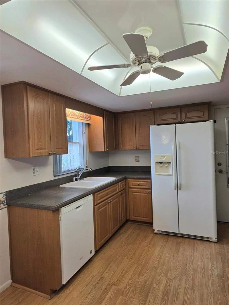 2 bedroom Single Family Residence at 10641 Tonapa Loop, Timber Oaks, Port Richey — photo 2