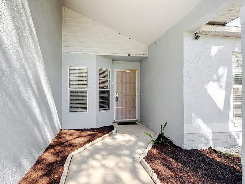 4 bedroom Single Family Residence at 13436 Silvercreek Drive, Meadowbrooke At Summerfield Un, Riverview — photo 4