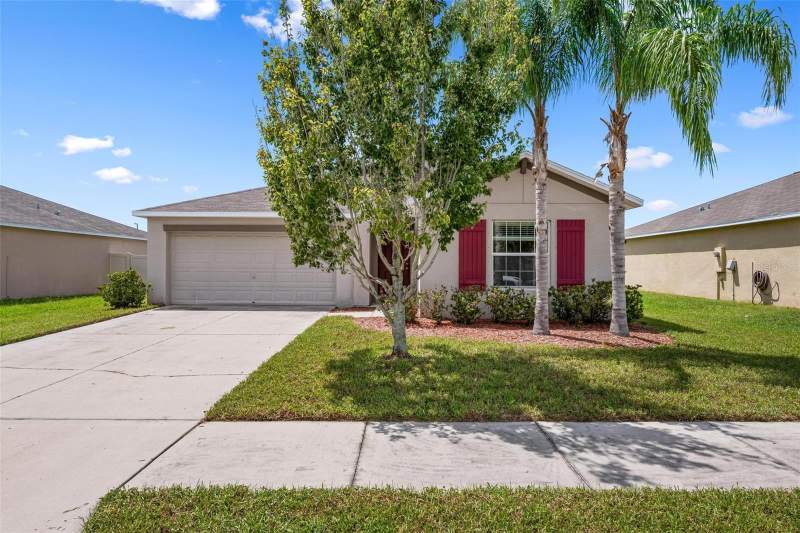 304 CASCADE BEND DRIVE home for sale in Riverbend West