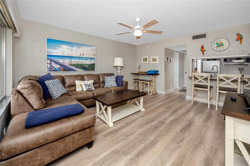 1 bedroom Condo - Hotel at 282 Treasure Island Causeway #12, Malyn Condo Motel Condo, Treasure Island — photo 4