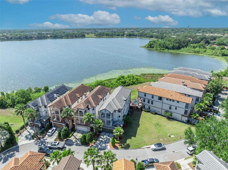 5 bedroom Single Family Residence at 7613 Toscana Boulevard, Lakeside/Toscana, Orlando — photo 2
