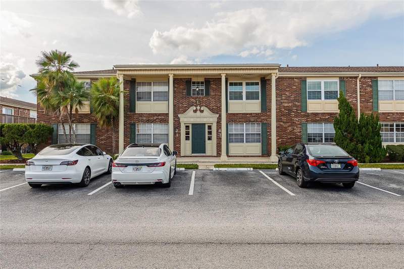 2 bedroom Condominium at 1920 E EDGEWOOD DRIVE #L4, LAKE BENTLEY SHORES CONDO PH 01, LAKELAND — photo 1