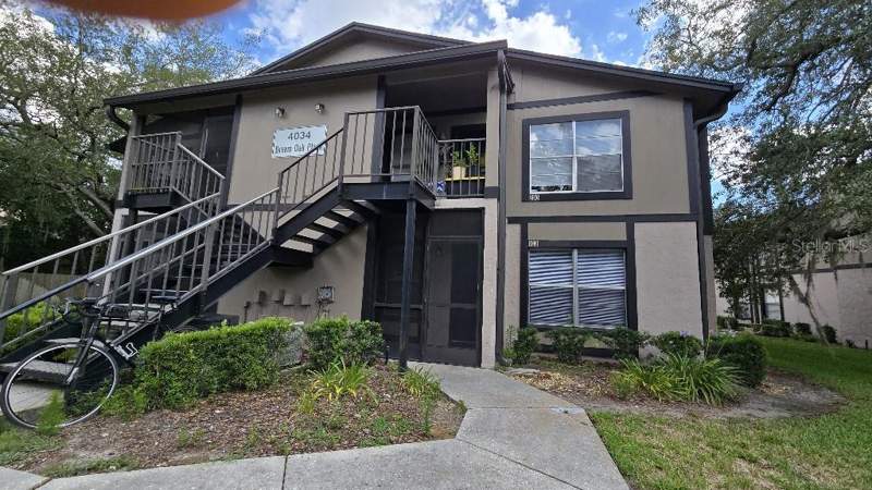 North Oaks Condo
