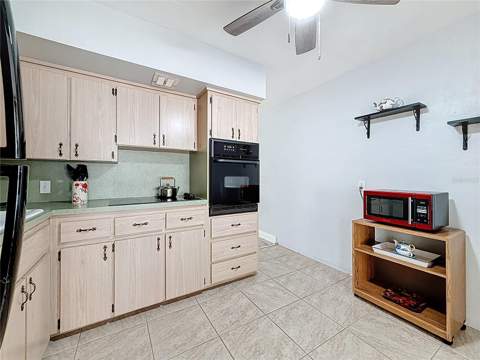 5861 42nd Terrace #1610, Kenneth City FL - photo 13 of 42