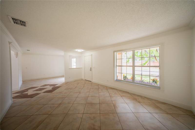 5 bedroom Single Family Residence at 14208 Abington Heights Drive, Waterford Chase East Ph 01A Village A, Orlando — photo 5
