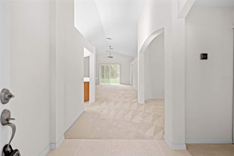 4 bedroom Single Family Residence at 13233 Bainbridge Way, Sterling Hill Ph 1A, Spring Hill — photo 2