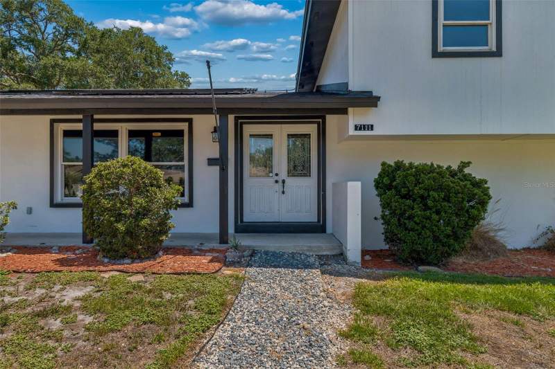 4 bedroom Single Family Residence at 7111 Gateway Court, Townn Country Park Unit 30, Tampa — photo 5