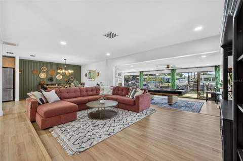 8450 Flagstone Drive, Tampa FL - photo 18 of 47