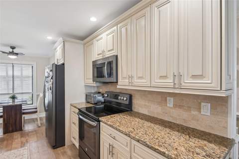 7300 Sunshine Skyway Lane #206, St Petersburg FL - photo 6 of 6