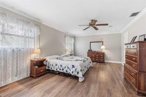 7565 Castle Drive, Sarasota FL - photo 19 of 62