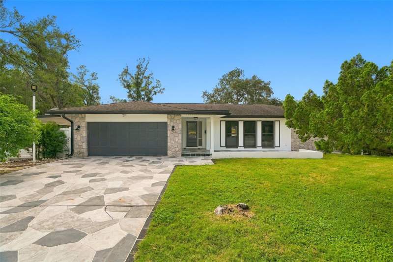 3 bedroom Single Family Residence at 330 Patica Rd NE, Rio Vista, St Petersburg — photo 3