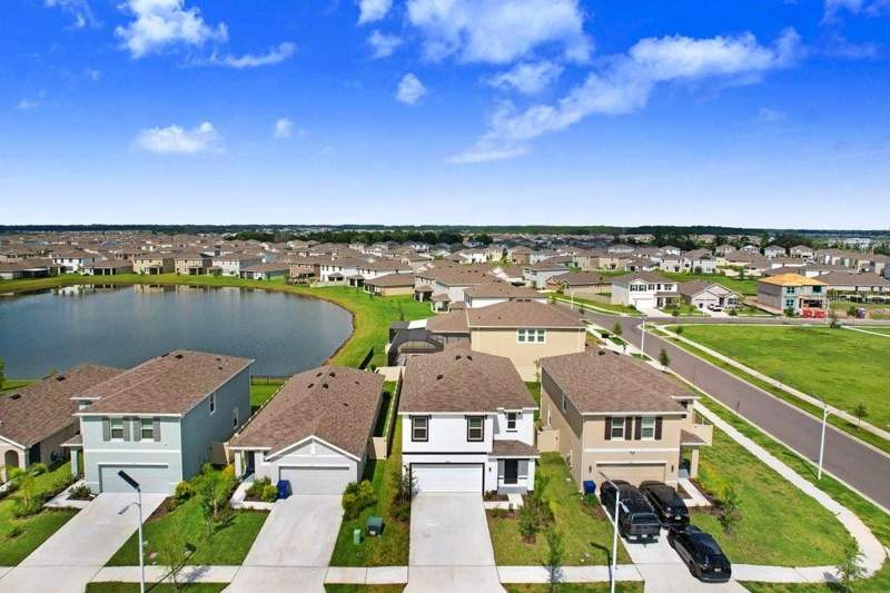5 bedroom Single Family Residence at 9319 Forge Breeze Loop, Epperson Ranch, Wesley Chapel — photo 4