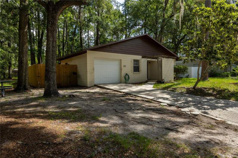 3 bedroom Single Family Residence at 2902 NW 39th Place, Springtree, Gainesville — photo 2