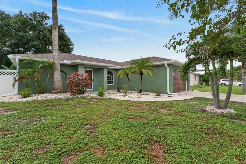 3 bedroom Single Family Residence at 9293 Fruitland Avenue, Port Charlotte Sec 074, Englewood — photo 3