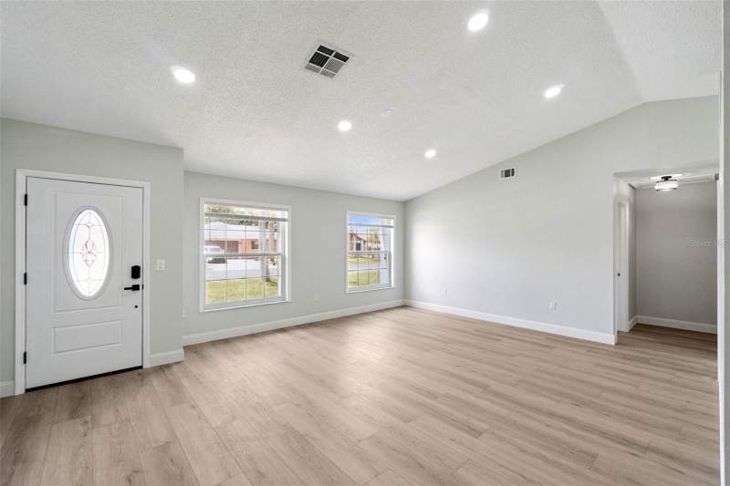 3 bedroom Single Family Residence at 621 N Delmonte Court, Poinciana Village 1 Nbhd 1 South, Poinciana — photo 4