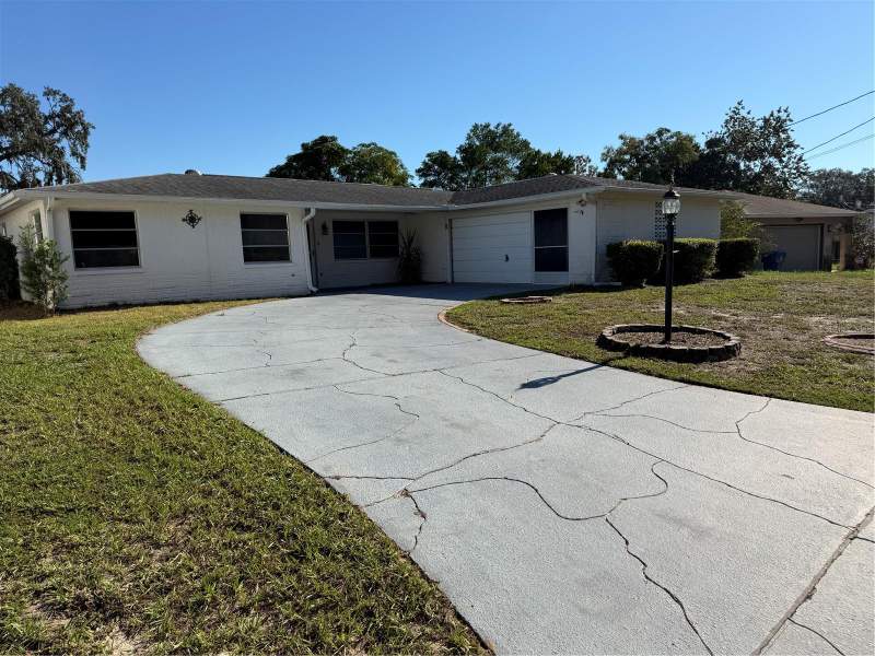 3 bedroom Single Family Residence at 7400 Hiawatha Parkway, Weeki Wachee Woodlands, Spring Hill — photo 3