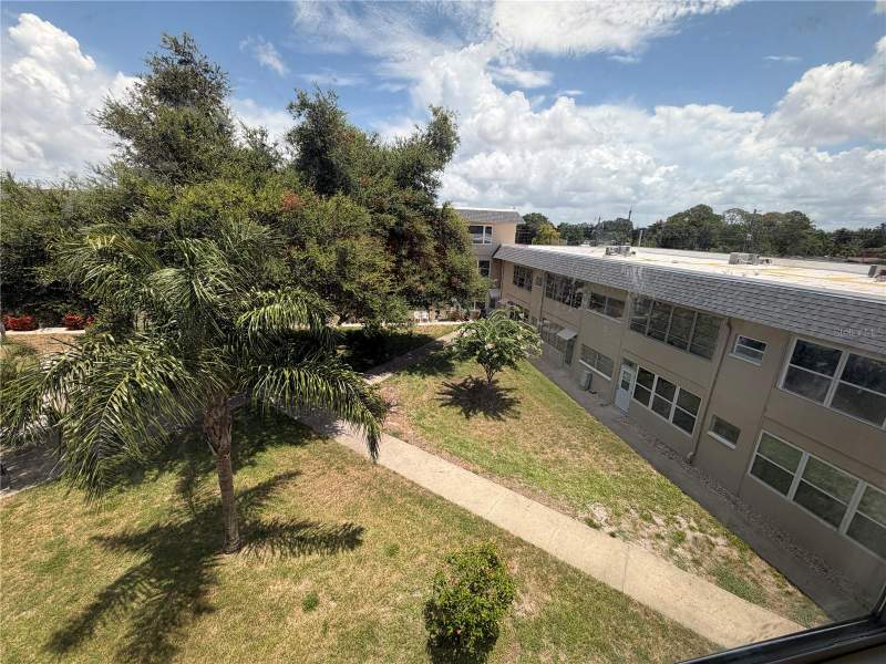 2 bedroom Condominium at 5725 12th Avenue #306D, Tyrone Garden Apts Condo, St Petersburg — photo 3