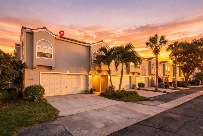 3 bedroom Townhouse at 629 Segovia Court #405, Cluster Homes, St Petersburg — photo 2
